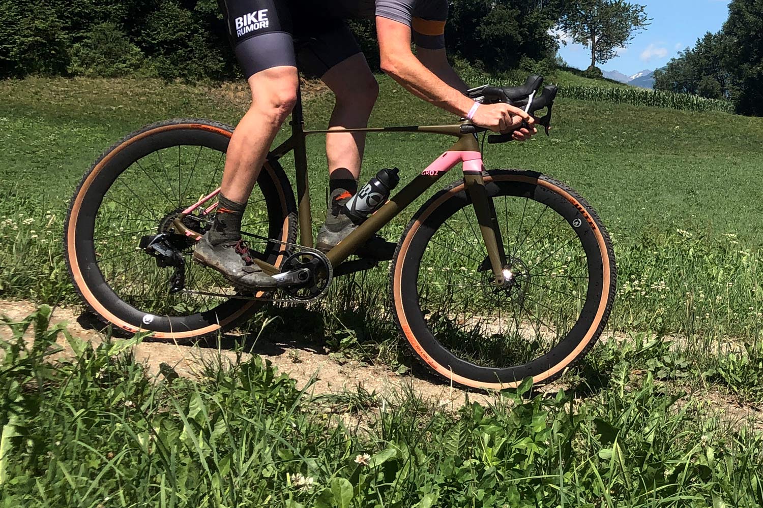 Titici Flexes next gen flat toptube gravel & XC bikes in Italian-made carbon & alloy