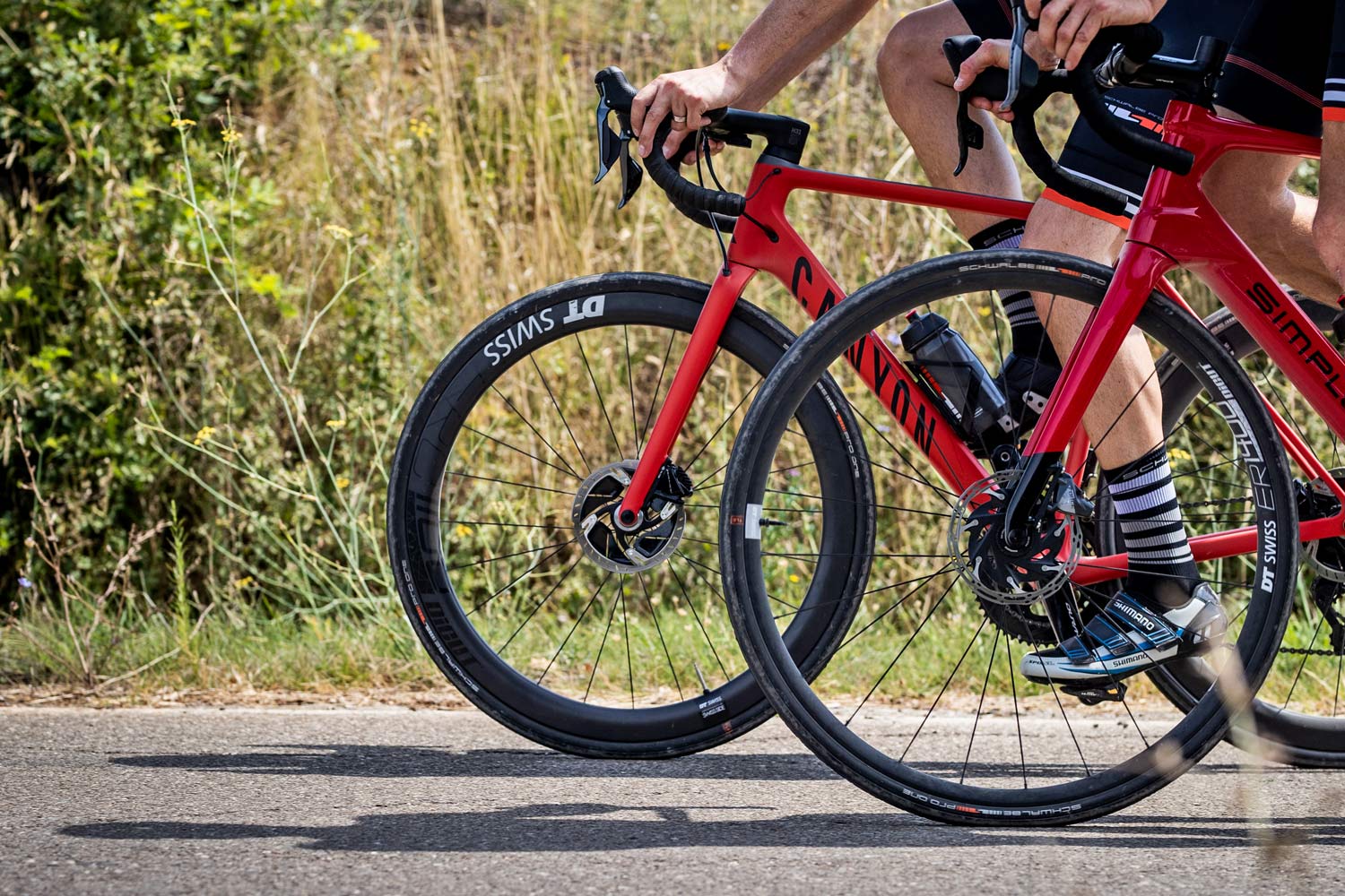 2020 all new Schwalbe Pro One TLE tubeless road bike tire, faster supple souplesse, photo by Irmo Keizer