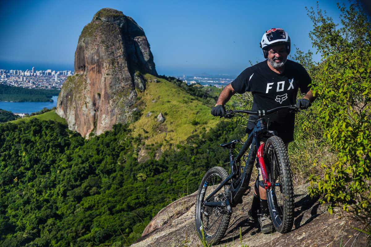 bikerumor pic of the day mountain biking in parque da fonte grande in Brazil.