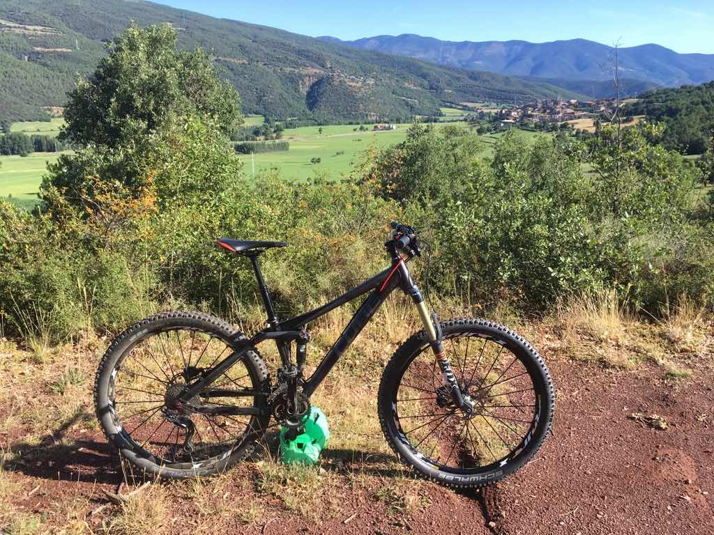bikerumor pic of the day mountain biking spain in the Parc Natural del Cadi-Moixeró.