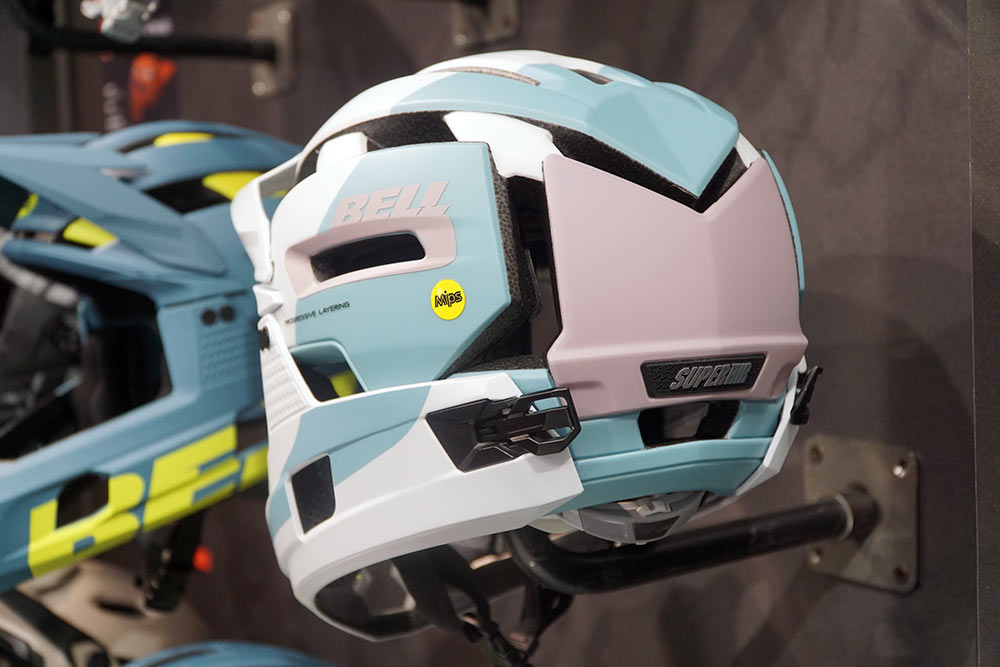 new Bell Super Air R is an ultralight convertible full face helmet