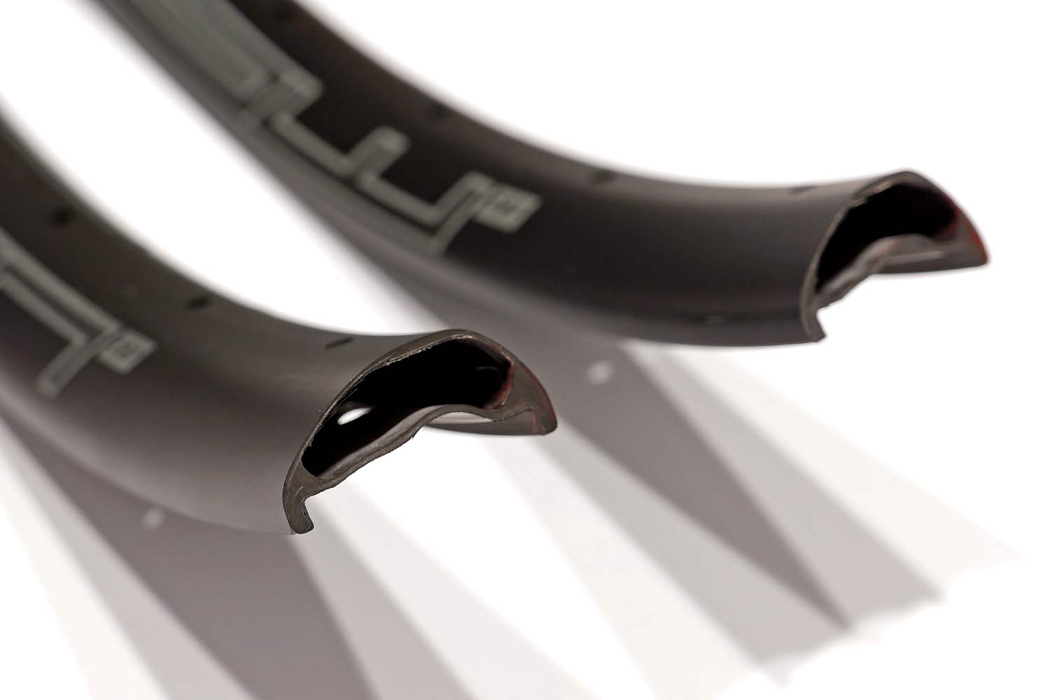 Stan’s Flow & Baron CB7 engineered with lighter carbon, smarter asymmetric tubeless rims