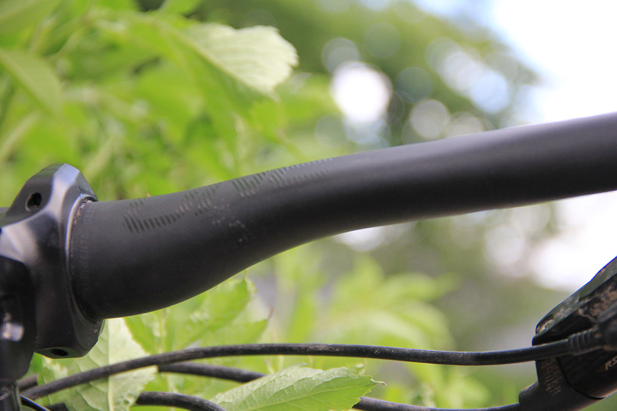 oneup components ovalised carbon handlebar