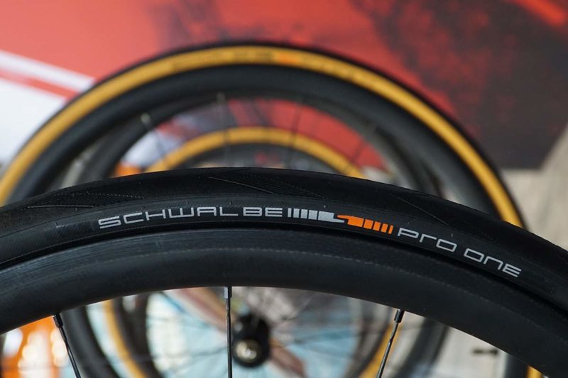 new schwalbe pro one tubeless road bike tires are faster than tubulars