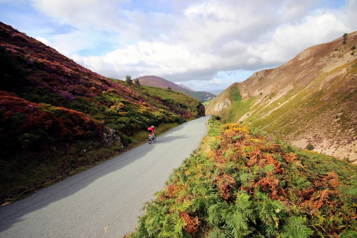 bikerumor pic of the day cycling Sychnant Pass, UK.