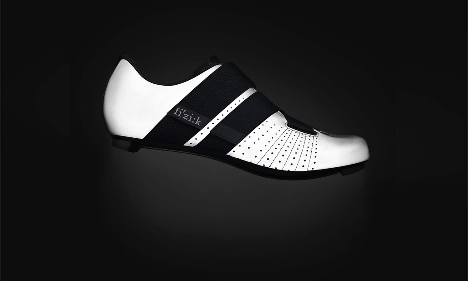 Fizik Powerstrap R5 Reflective road shoe catches eyes, opens up Concepts prototypes