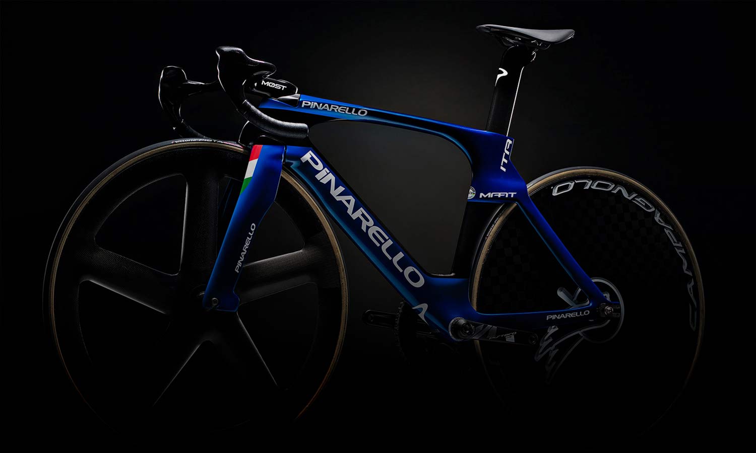 2020 Pinarello Maat track bike, integrated aero carbon World Cup track bike, Tokyo 2020 Olympics