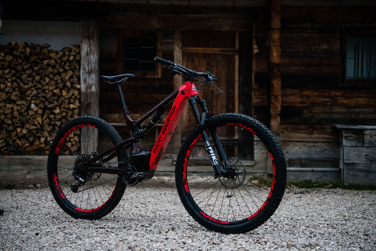 Rocky Mountain Instinct goes on the Powerplay with lighter, stronger & stiffer carbon version
