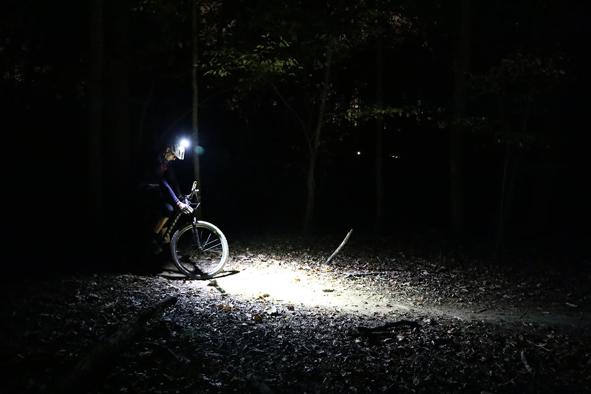 Gloworm XSV bike light review and interchangeable lens optic beam comparison