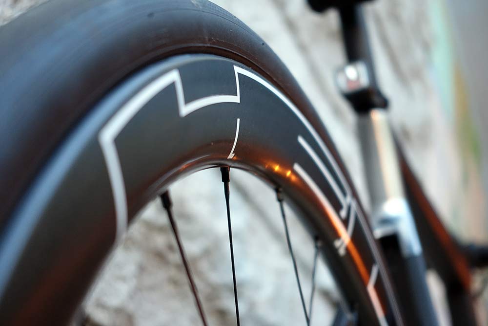 HED vanquish 4 tubeless road bike wheel review