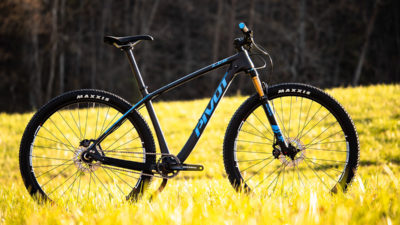 All-new Pivot LES Singlespeed offers modern geo, lighter frame & one gear