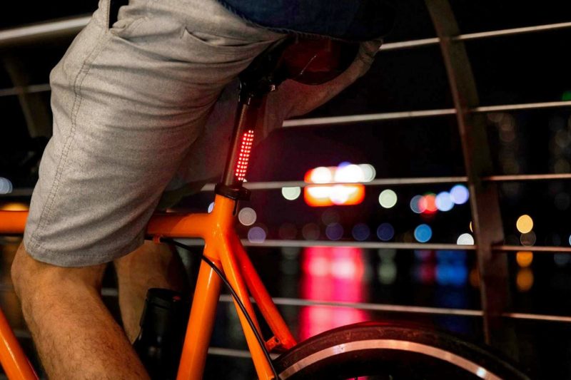 Modmo Bekan beacon smart seatpost light, integrated anti-theft blinkie rear light tail light commuter city bike brake light
