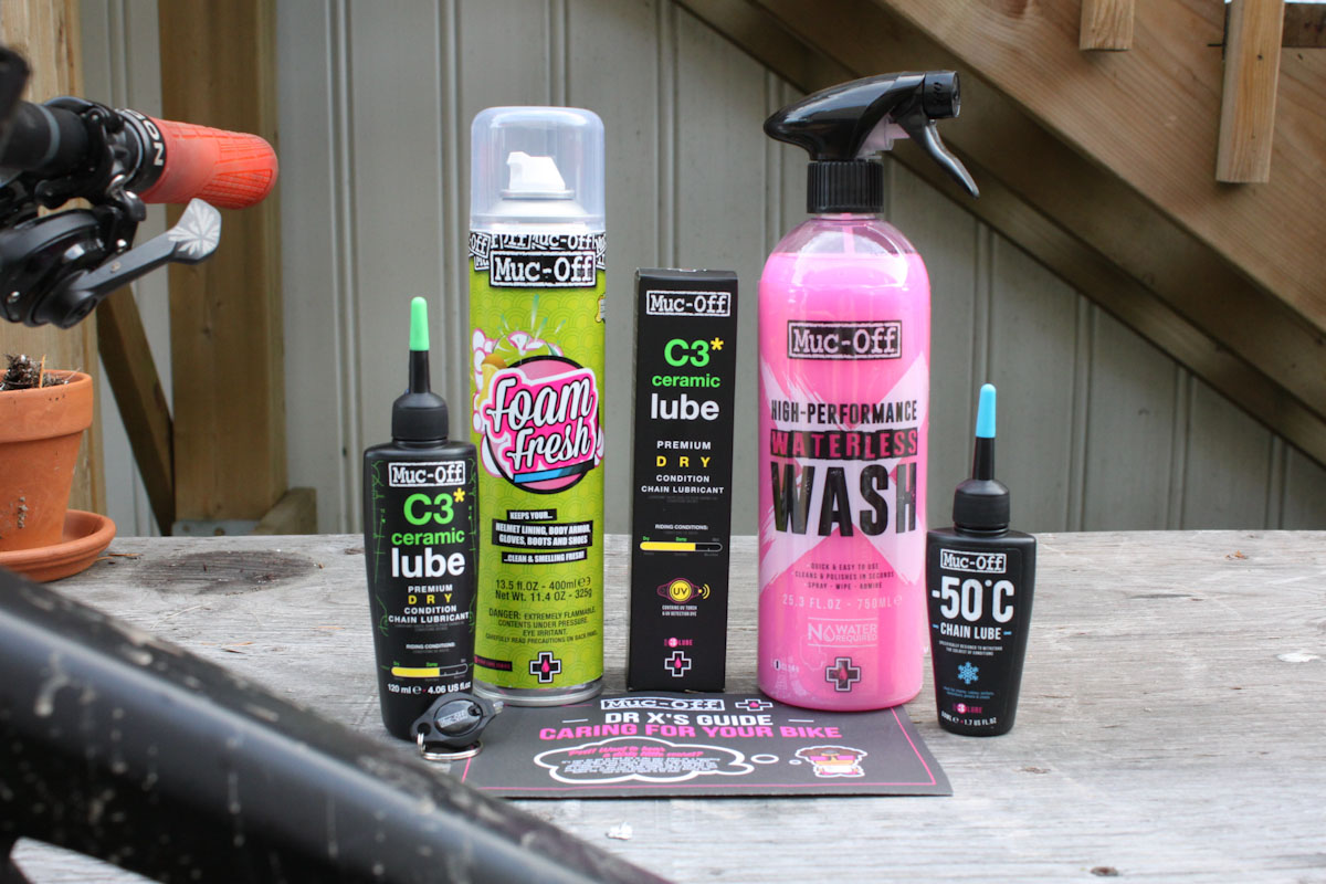 Review: Muc-Off cleaning products shine and their UV-reactive lubricants  glow - Bikerumor