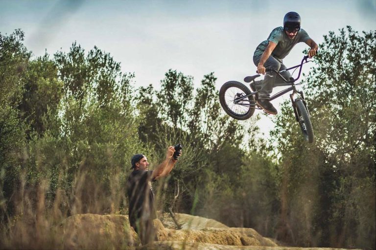 Are full suspension, disc brakes & big tires the future of BMX? Ruben