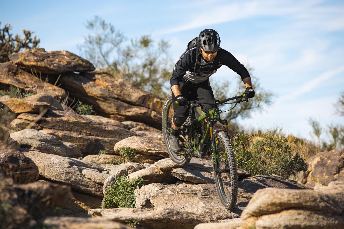 Review: First rides on the new 2020 Pivot Switchblade at South Mountain