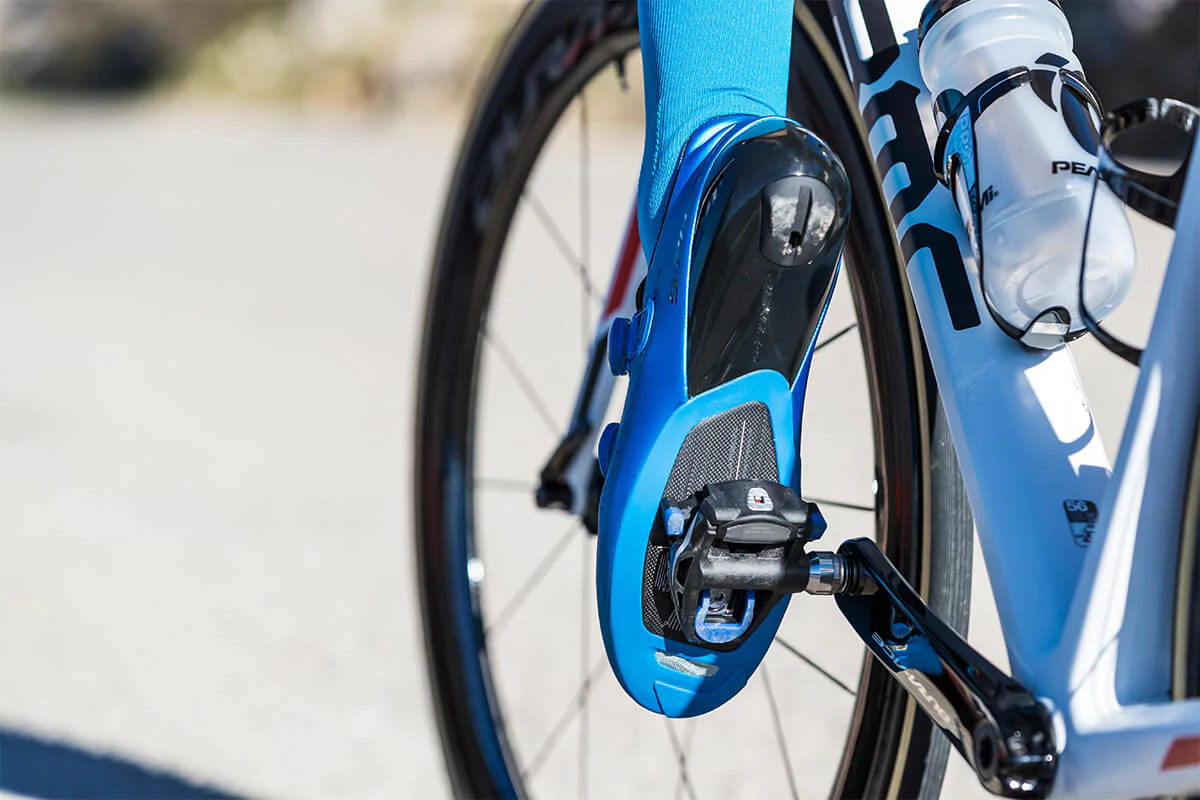 Afdeling seks Vruchtbaar New, longer Shimano pedal spindles widen your stance on Dura-Ace & Ultegra  - Bikerumor