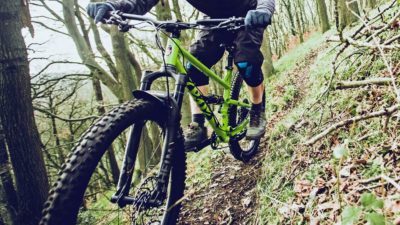 2020 Cotic Flare 27.5 mountain bike jumps to 135mm of UK steel & alloy trail-ready travel