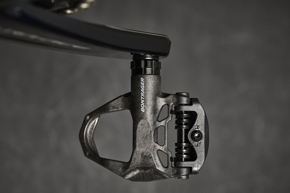 Bontrager clips into new Elite composite road pedals with Look KÉO style cleats 