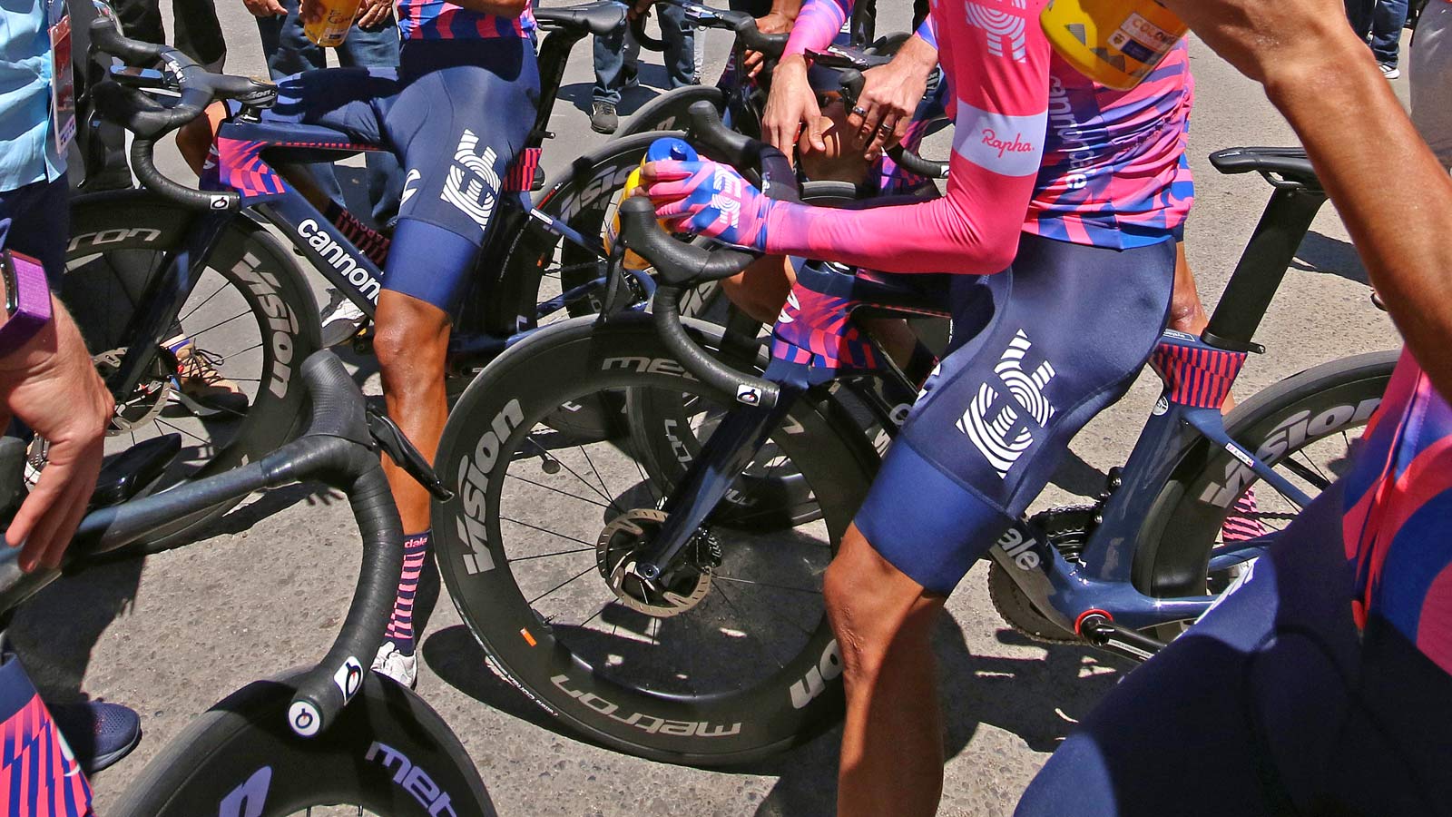 EF Education First pro road tubeless, Vision Metron 81 SL  Disc tubeless wheels, Vittoria Corsa Speed TLR tubeless tires, 2020 Tour Colombia, photo by Getty sports