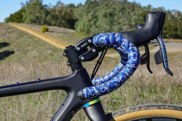 Featured image for the article Cirrus Cycles smooths bumps, reduces chatter w/ new Kinekt Suspension Stem