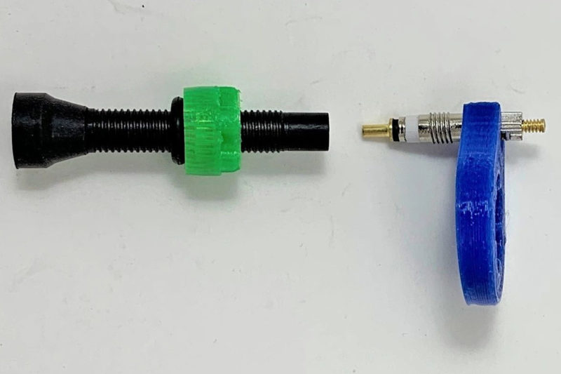 Found Exodux Tubeless Valve Stems w/lockring driver mech cinch down