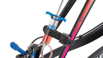 Park Tool hydraulic brake bleed kits come complete with a third hand to hold the syringe