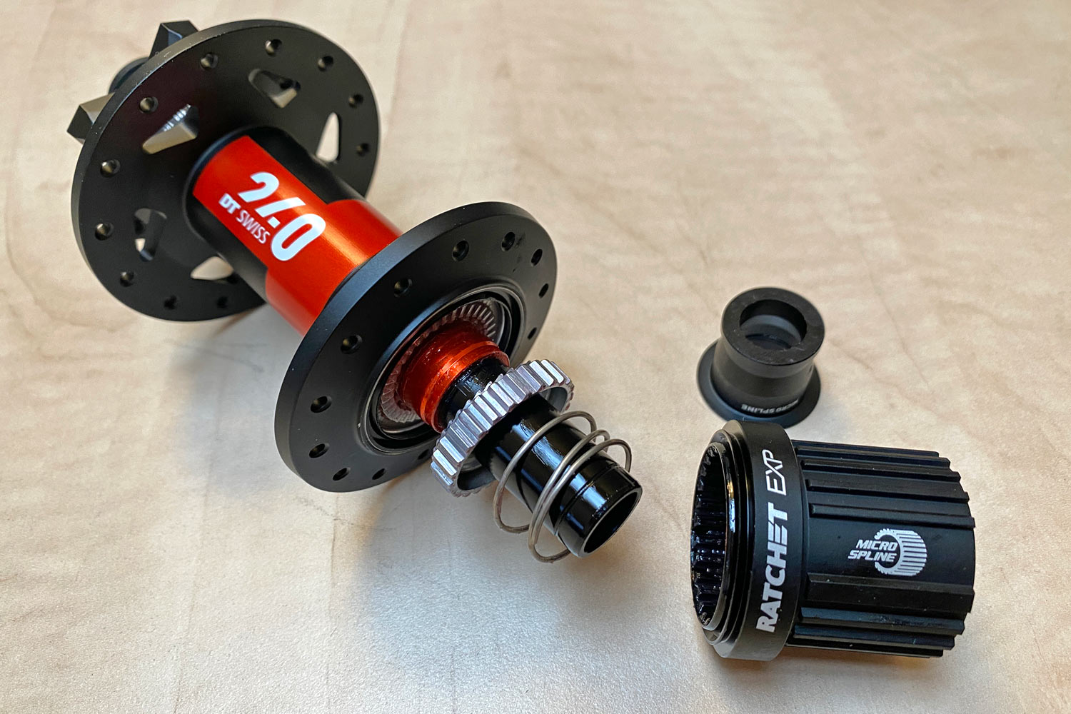 2020 DT Swiss 240 set new for lighter, stronger & MTB with Ratchet EXP internals - Bikerumor