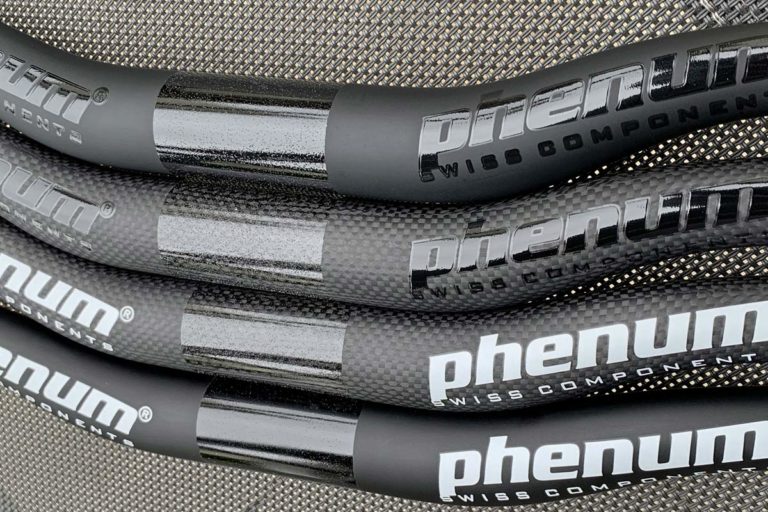 Spotted Prototype Ceetec C1 DH carbon mountain bike bar debuts under