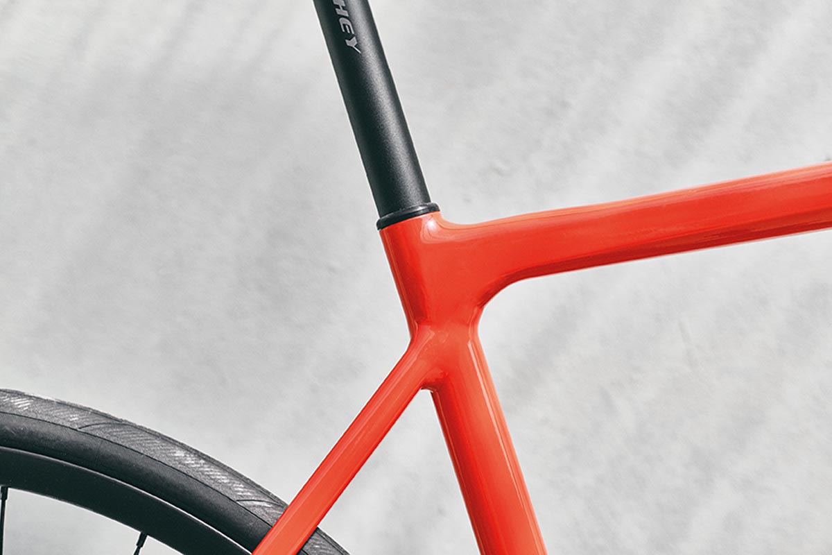 Updated Rose Pro SL adds rear thru axle, more tire clearance, still offered in Rim or Disc brake