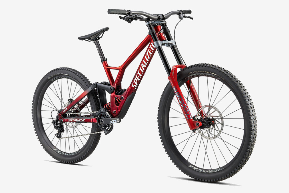 how does the specialized demo geometry change with different rear wheel sizes