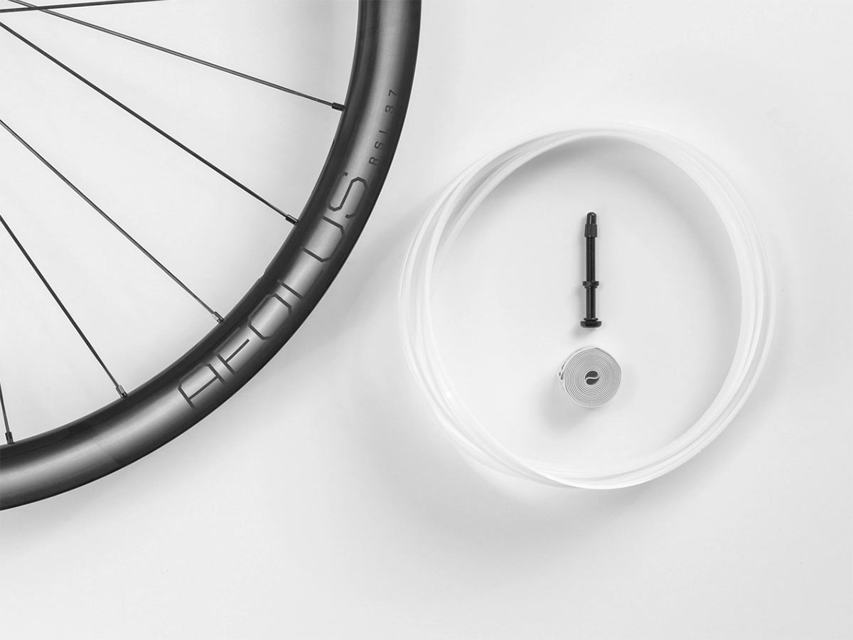 Bontrager unveils all new Aeolus carbon road wheel line from