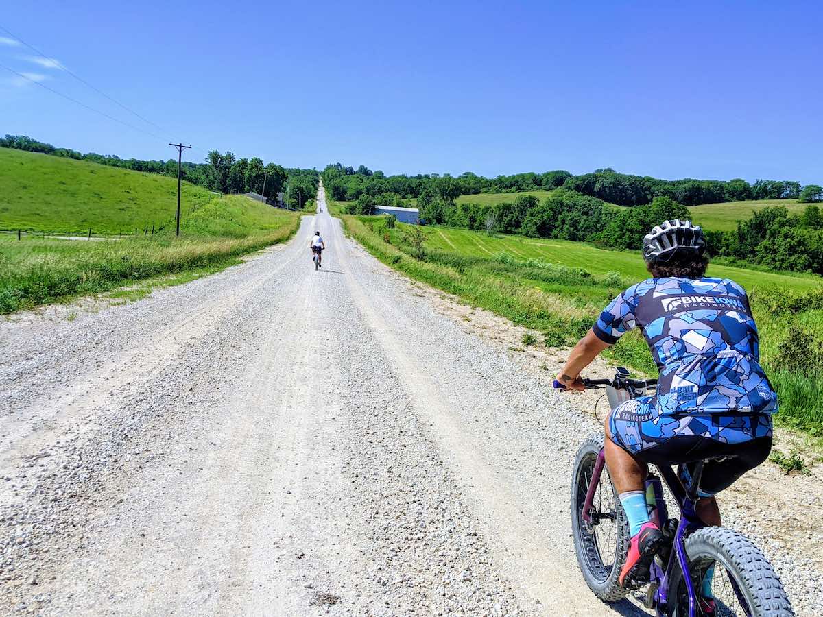 bikerumor pic of the day two cyclists on a gravel road indy 50 gravel race bike iowa