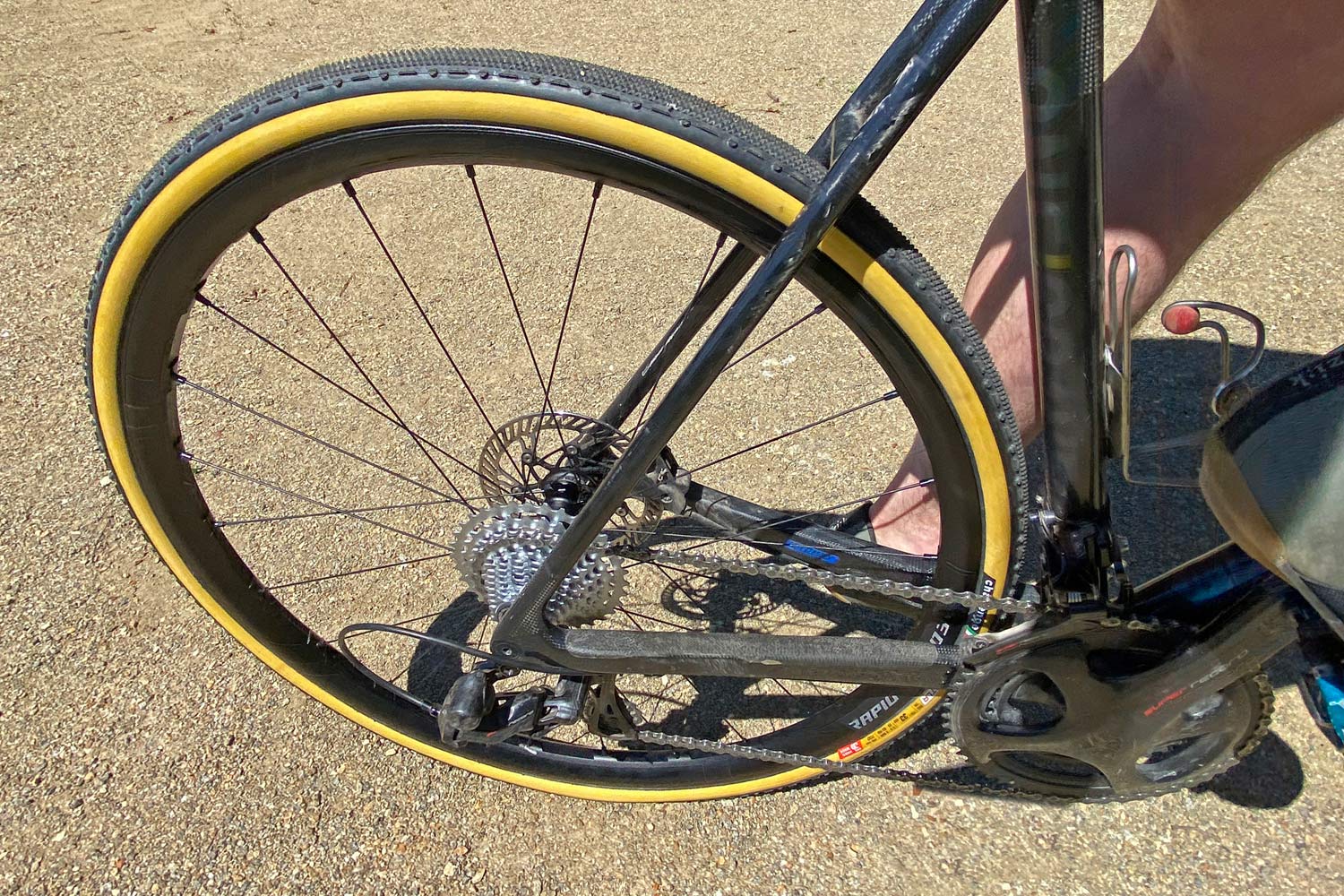 Fulcrum Rapid Red 3 alloy gravel wheels, new wider 24mm internal performance aluminum 700c 650b gravel bike wheelset