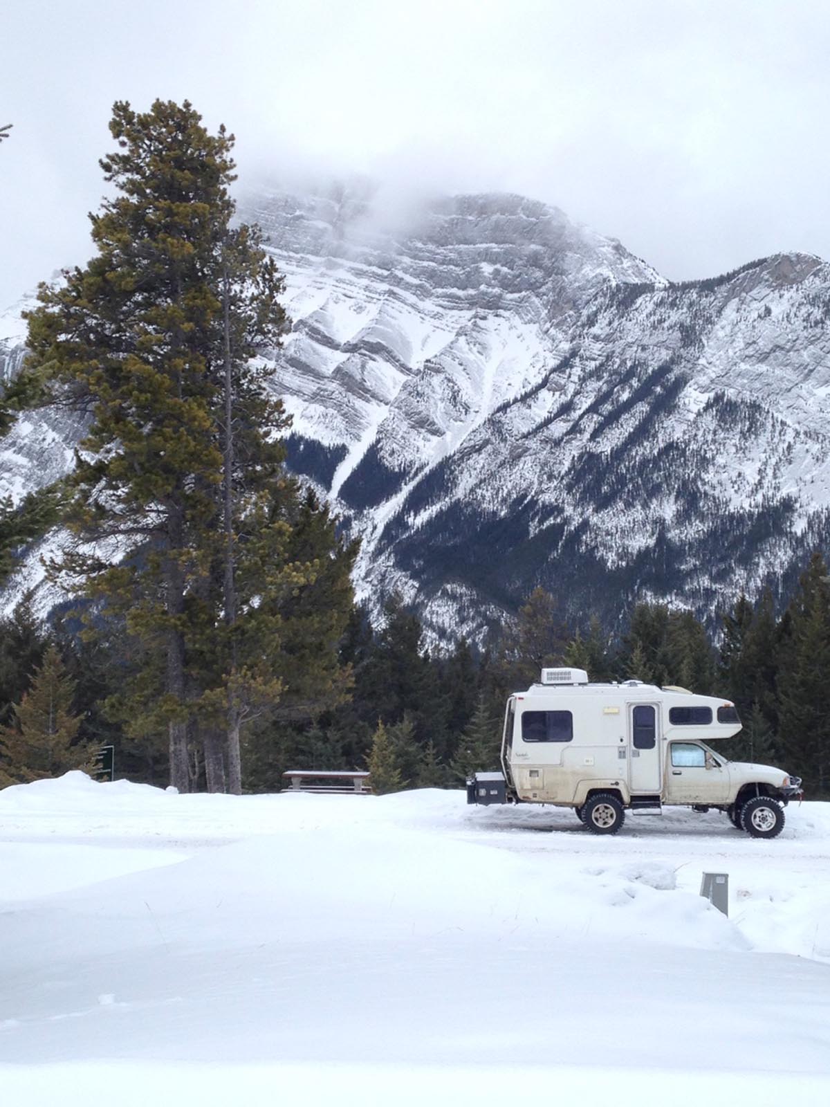 #Vanlife: Kurt Gensheimer shows us his epic Toyota Sunrader & 4WD conversion in the snow