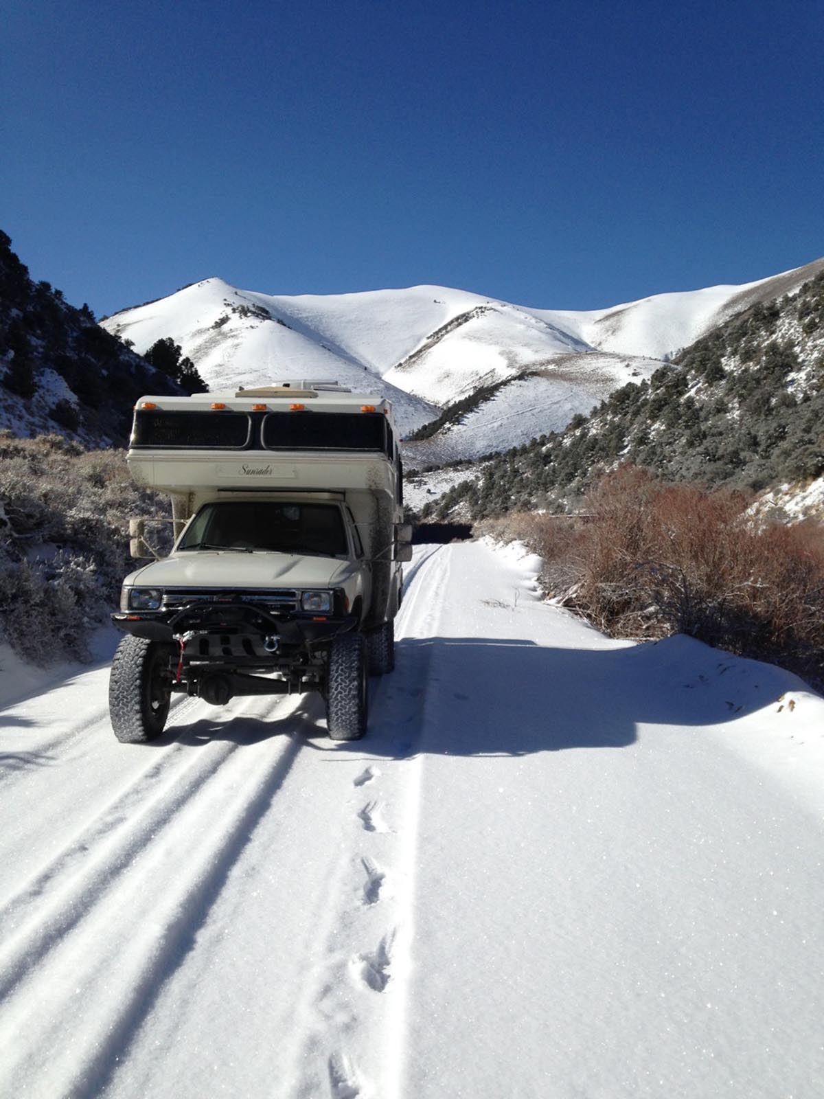 #Vanlife: Kurt Gensheimer shows us his epic Toyota Sunrader & 4WD conversion in the snow