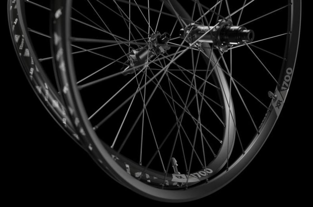 DT SWISS update 1700 SPLINE wheels for 2021 w/welded alloy rims & lighter 350 hub