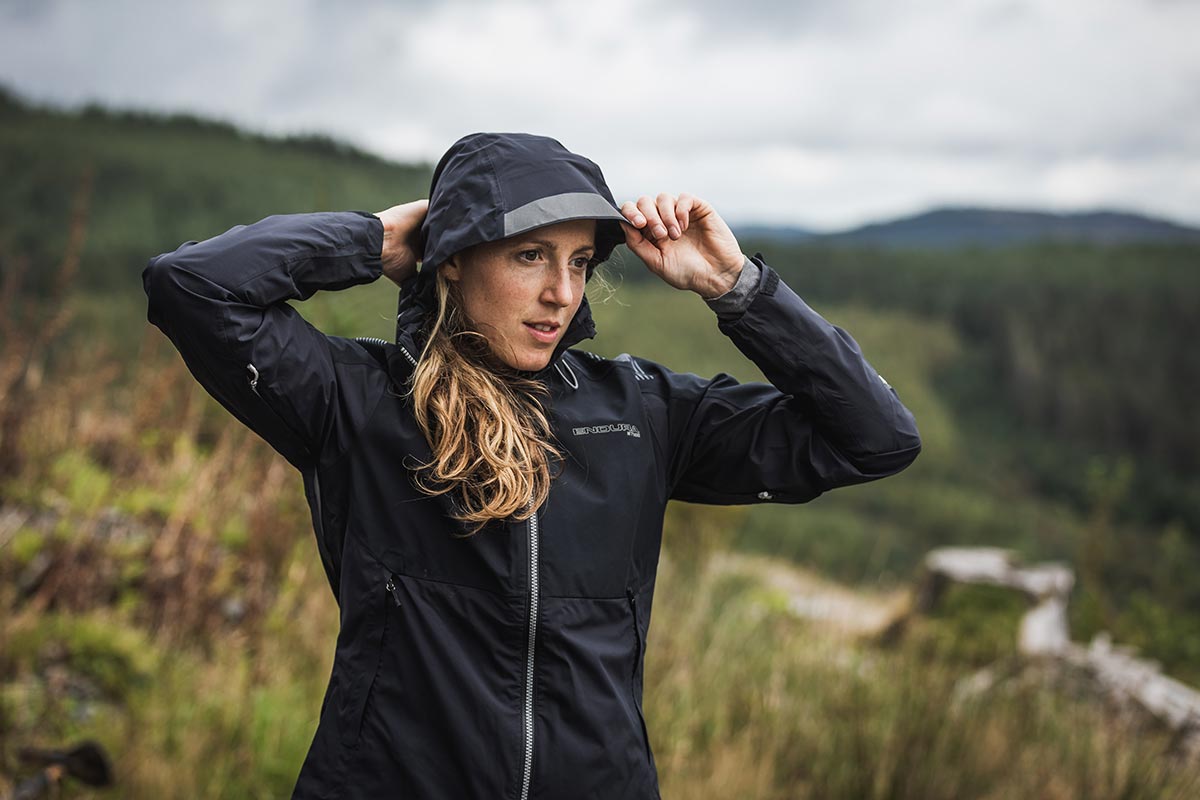 rachel athertoon models new endura mt500 waterproof jacket for womens mountain biking gear
