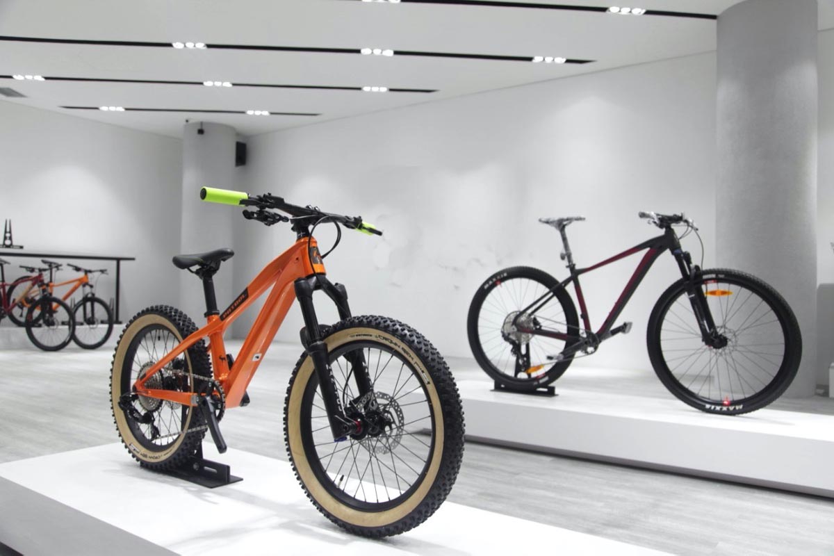 carbon fiber bike on a indoor trainer