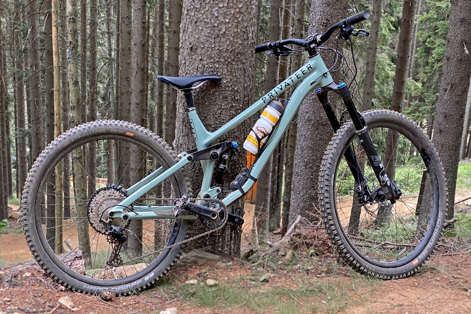 Privateer 141 all-mountain trail bike, affordable alloy 29er trail enduro all-mountain bike, complete
