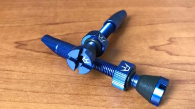 Peaty’s tubeless valves now compatible with tire inserts, plus spoke key cap