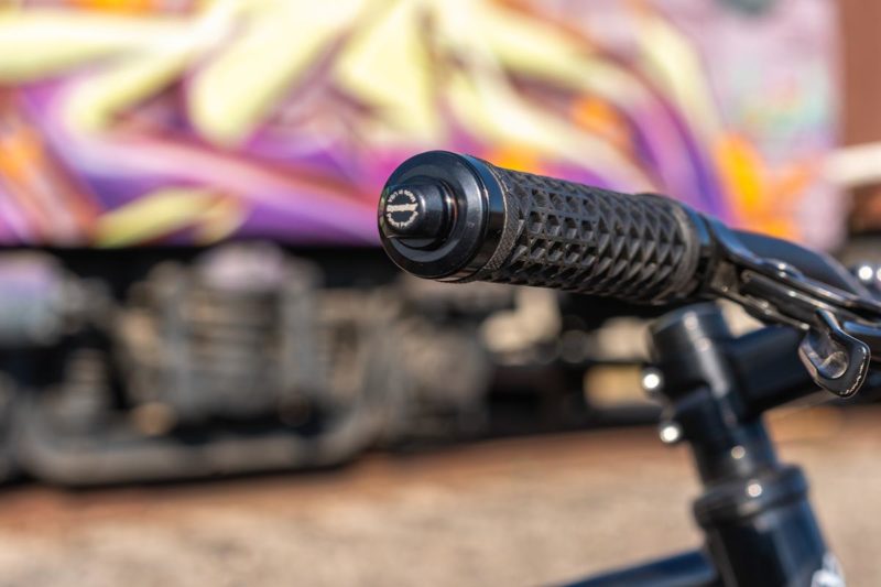 Dynaplug goes covert, hiding four quickaccess tubeless plugs in your handlebar Bikerumor