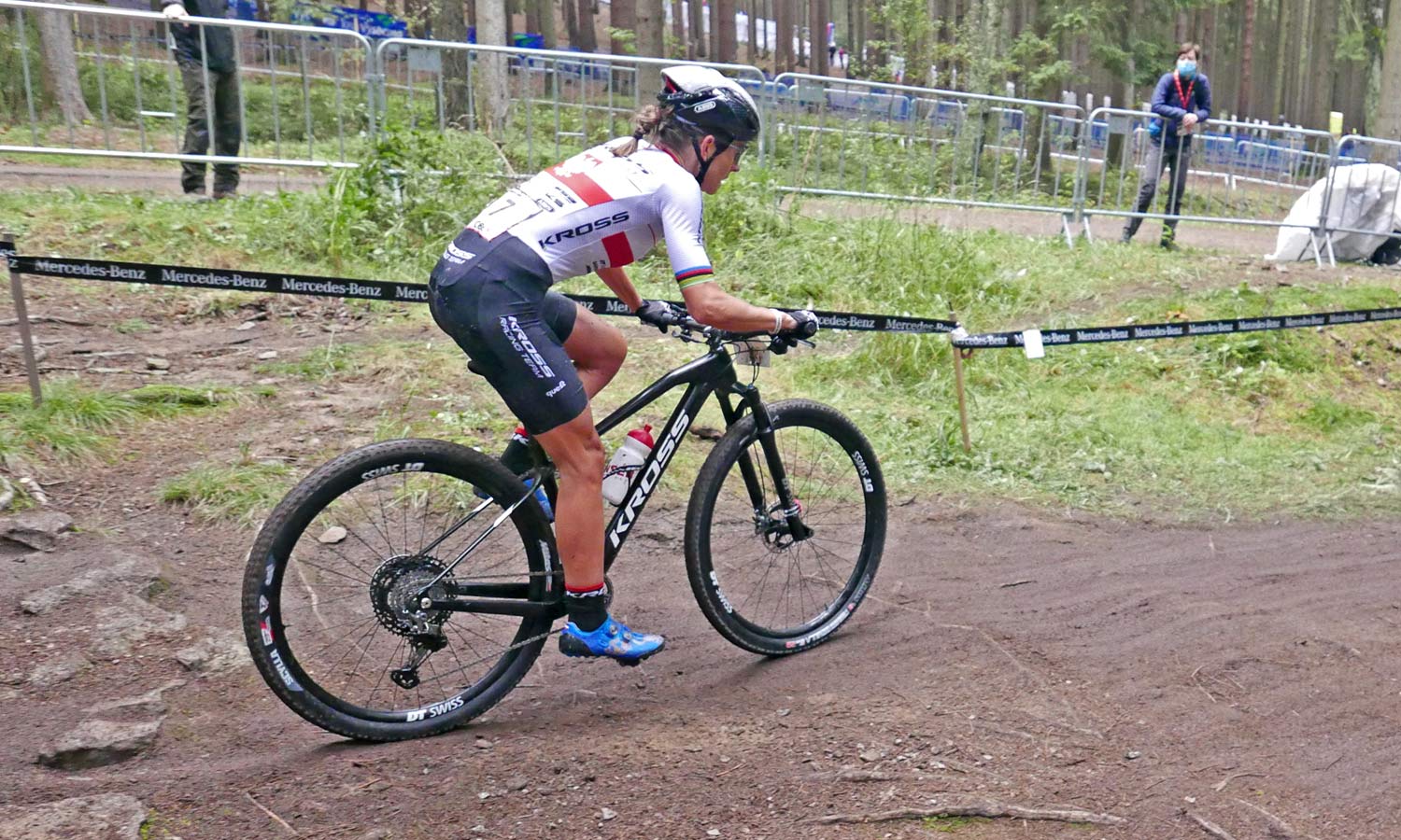 Kross Level carbon XC hardtail prototype, Nove Mesto XCO World Cup cross-country race mountain bike, Maja Włoszczowska forest