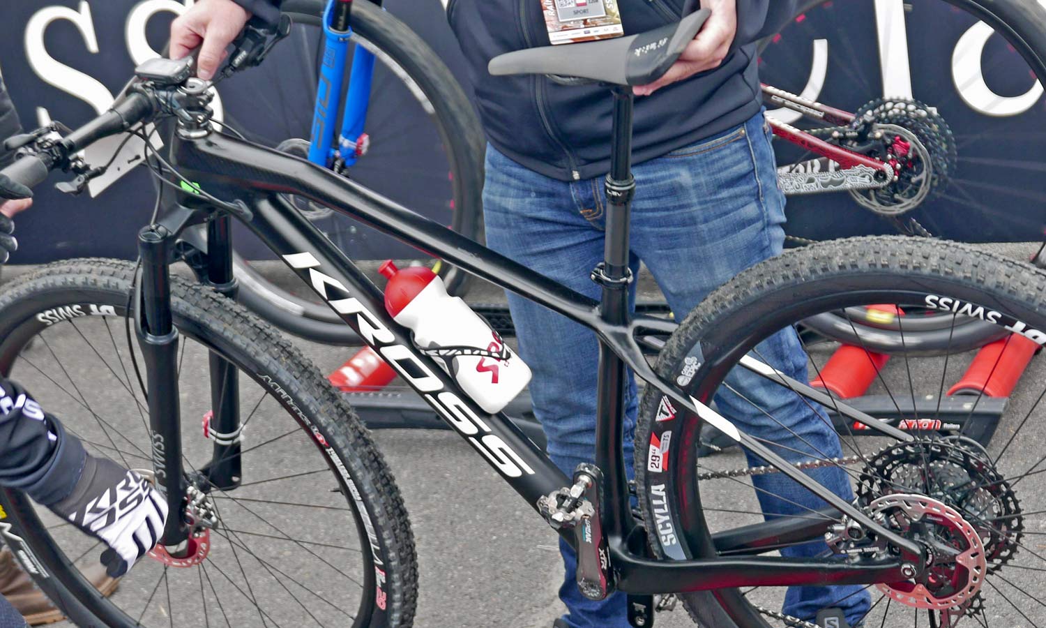 Kross Level carbon XC hardtail prototype, Nove Mesto XCO World Cup cross-country race mountain bike, Maja Włoszczowska complete