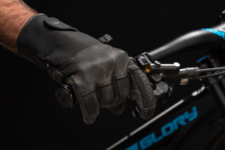 Fusion Control waterproof glove