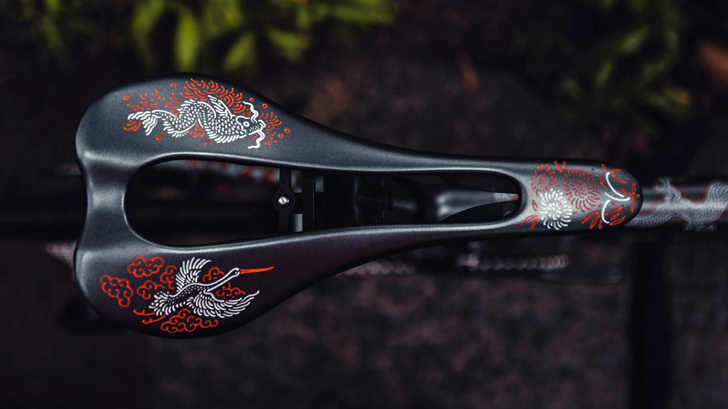 Festka Scalatore Samurai Prime road bike, full-custom hand-painted lightweight handmade Czech carbon road bike, design by Michal Bačák, C59 saddle painted