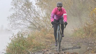 Exclusive: Rapha Pro Team Gore-Tex jacket’s game-changing Shakedry color & visibility