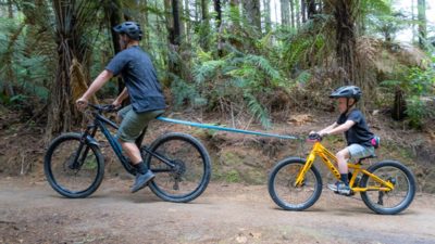 Shotgun launches MTB Tow Rope to give young riders a boost, kid’s hip pack to store it
