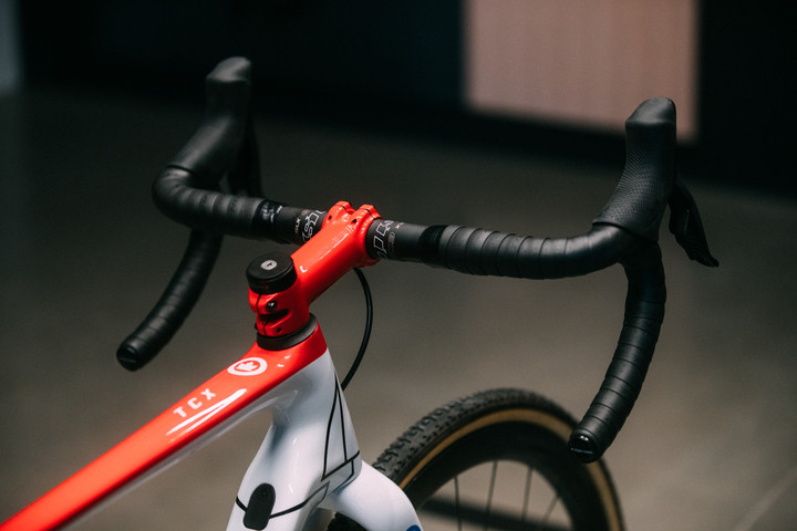 Michael Van Dem Ham Pro CX Bike check Frame details full bike top stem