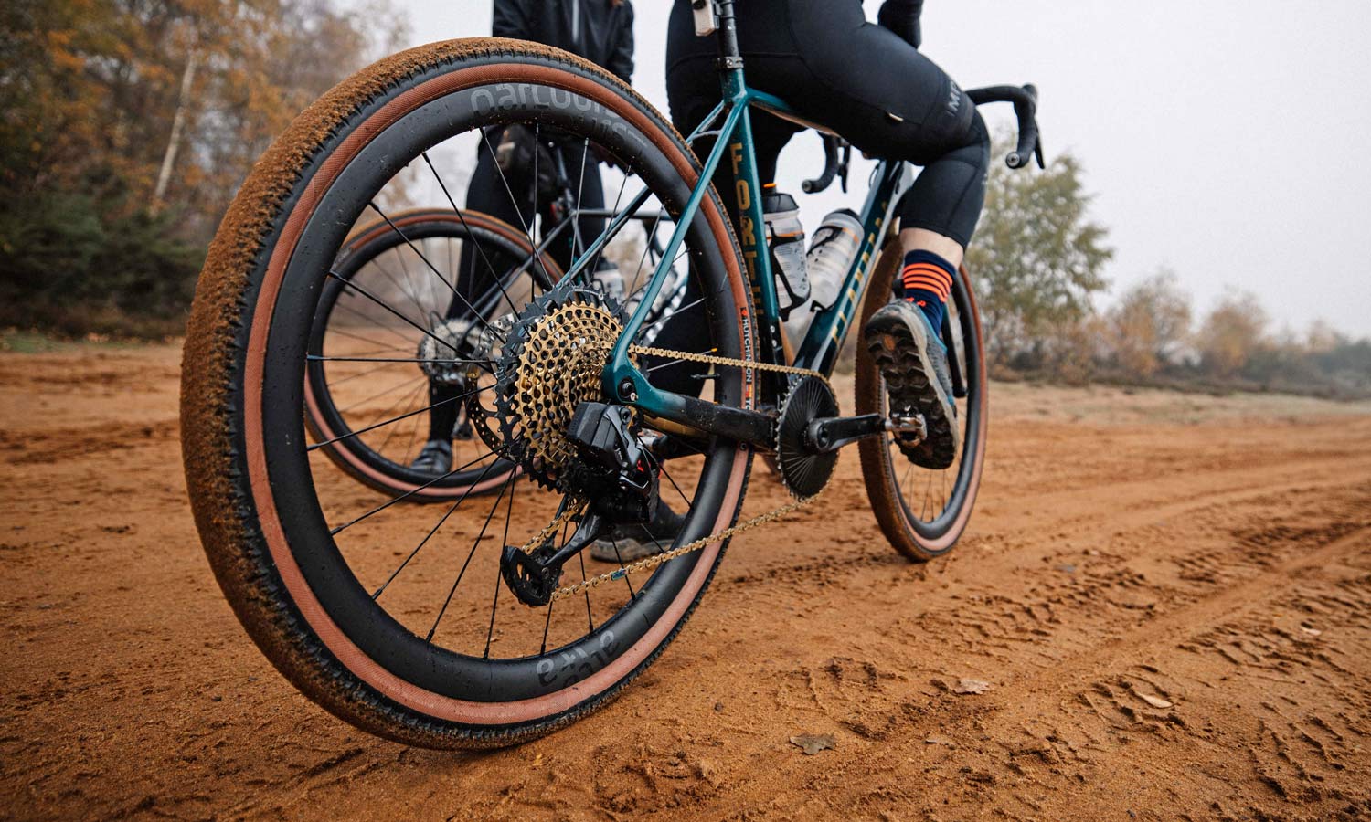 Parcours Alta 650b gravel wheels, wide aero carbon gravel bike all-road wheelset