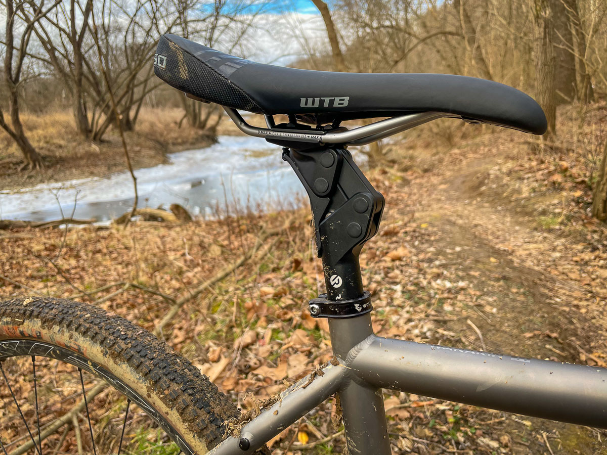 Spring on sale seat post